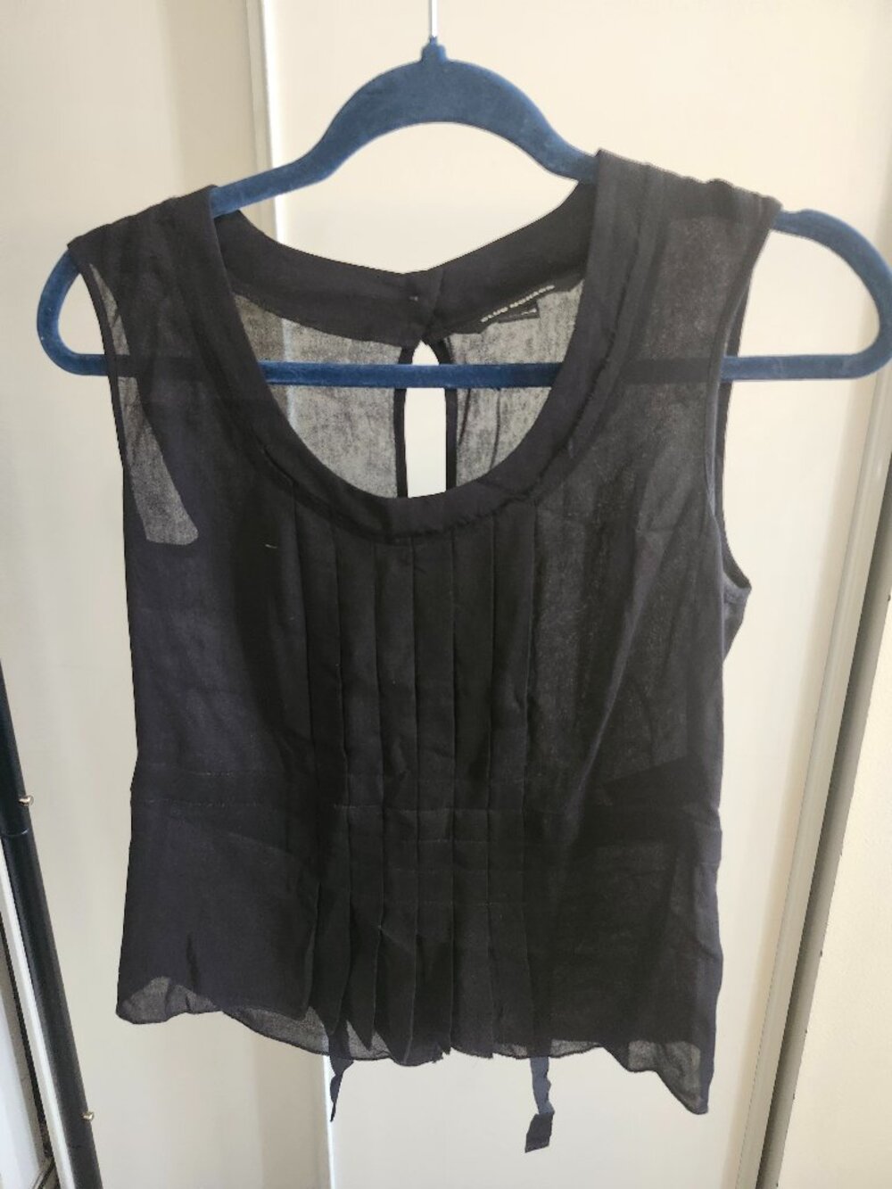 CLUB MONACO SLEEVELESS TOP BLACK SIZE S/P